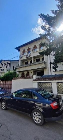 Casă individuală cu 5 camere cu Canalizare în Doamna Ghica