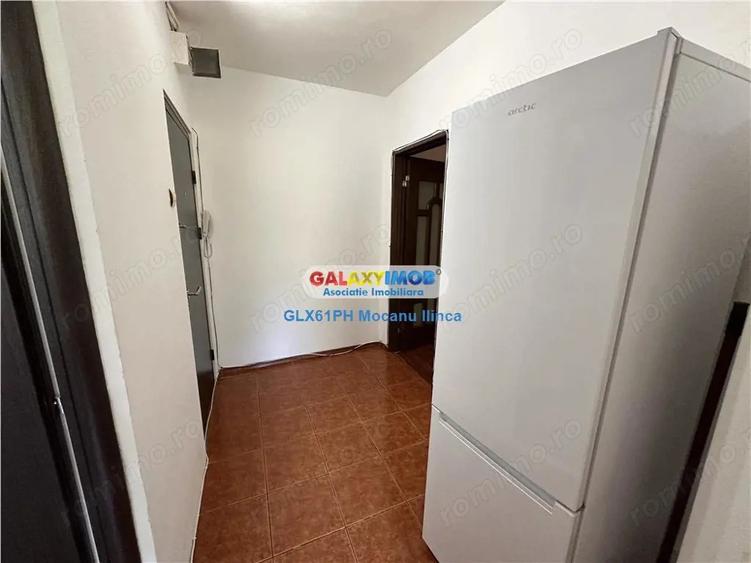 Apartament cu 3 camere semidecomandat, mobilat în Mihai Bravu