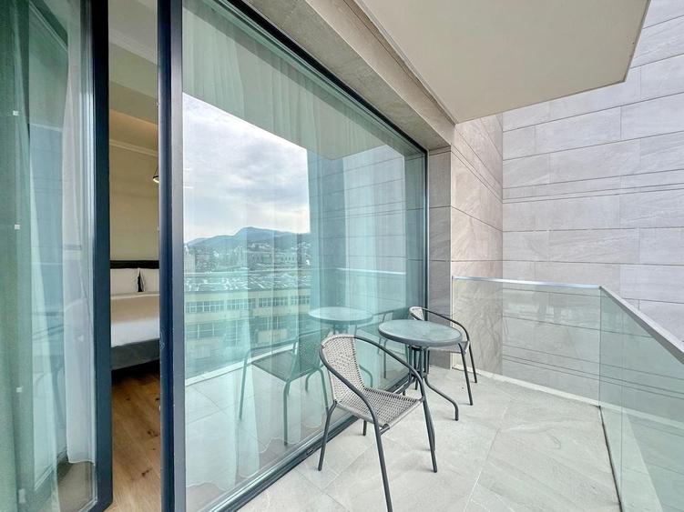 Apartament cu 3 camere decomandat, mobilat în Central