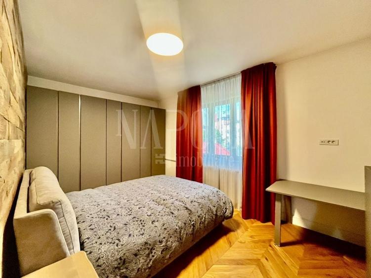 Apartament cu 4 camere semidecomandat în Central