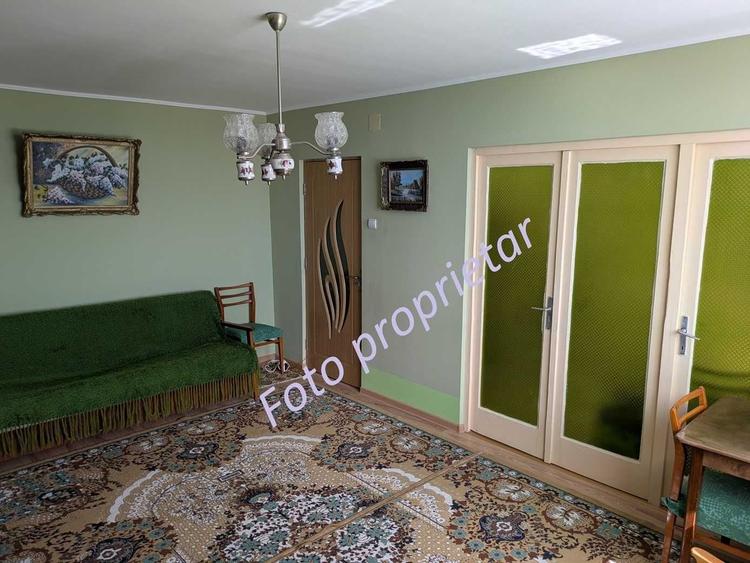 Apartament cu 3 camere decomandat în Simeria