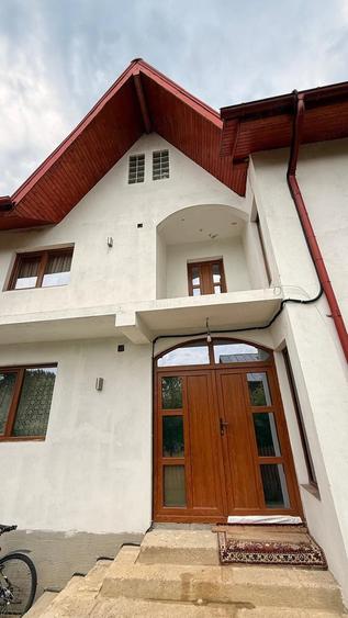 Casă cu 3 camere cu Teren 2000 Mp în Gornet