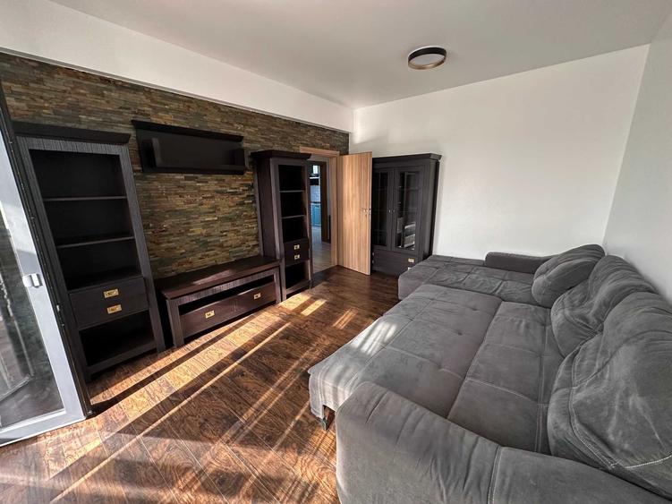 Apartament cu 2 camere decomandat în Fundeni