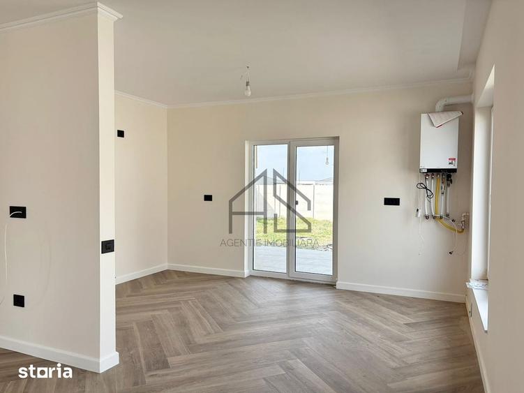Casă cu 4 camere cu Teren 500 Mp în Sântandrei