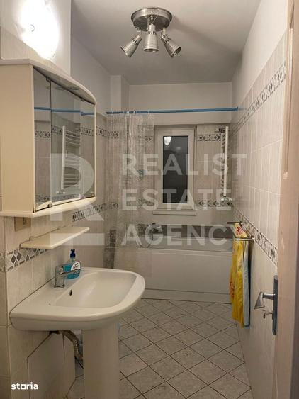 Apartament cu 2 camere decomandat în Centrul Civic
