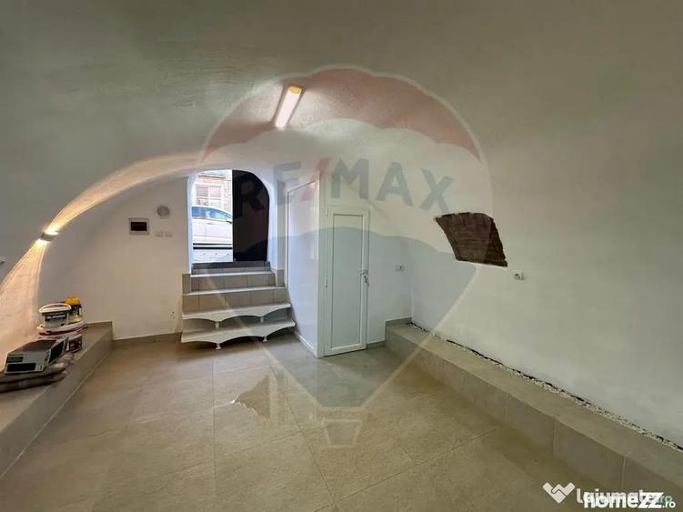 Spațiu comercial, de 30 mp, în Orașul Vechi