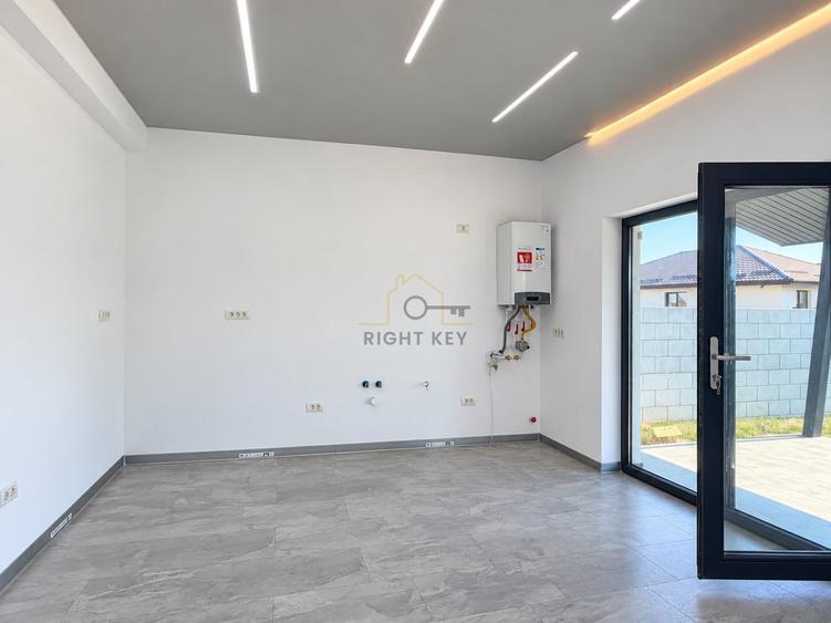 Casă individuală cu 4 camere cu Teren 400 Mp în Domnești