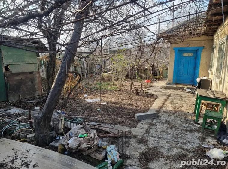 Casă cu 4 camere cu Teren 300 Mp în Km 4