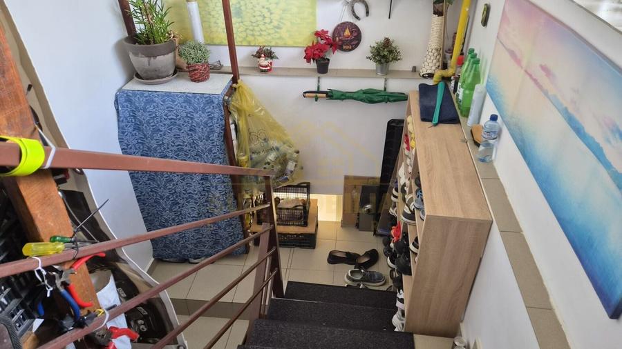Apartament cu 3 camere semidecomandat, mobilat în Central