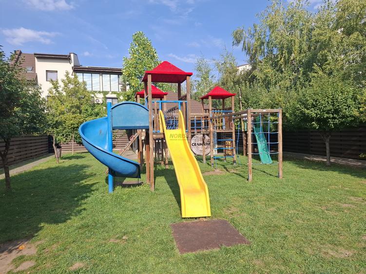 Casă individuală cu 4 camere cu Canalizare în Voluntari