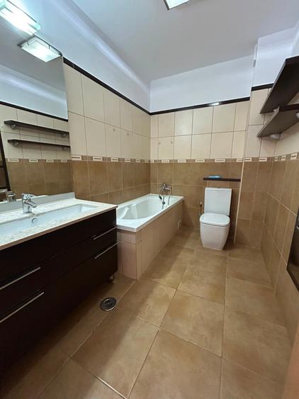 Apartament cu 3 camere decomandat în Nord