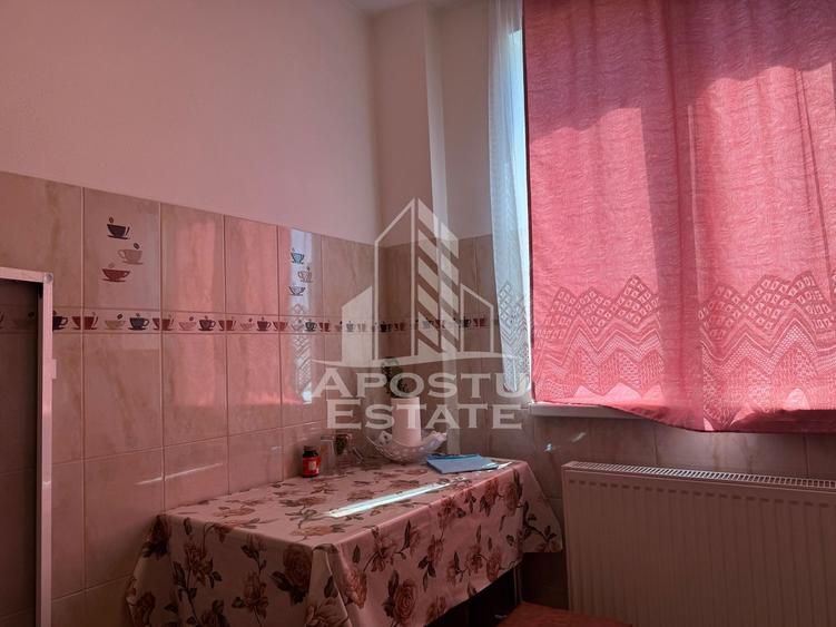 Apartament cu 2 camere decomandat în Dâmbovița