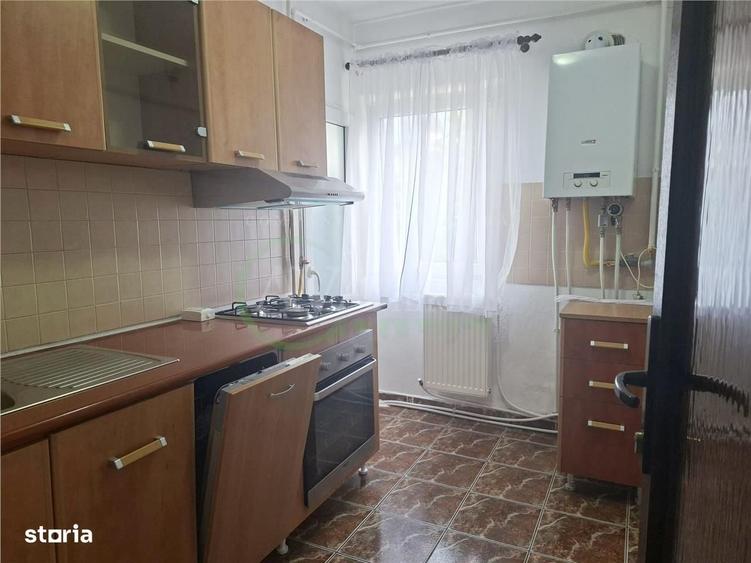 Garsonieră decomandată în Central