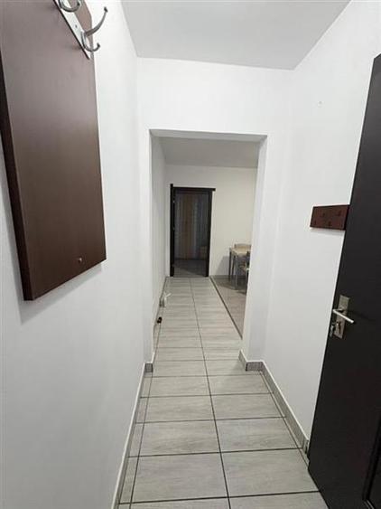 Apartament cu 2 camere semidecomandat, mobilat în Dâmbu Pietros