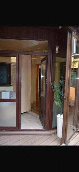 Casă cu 6 camere cu Teren 220 Mp în Central
