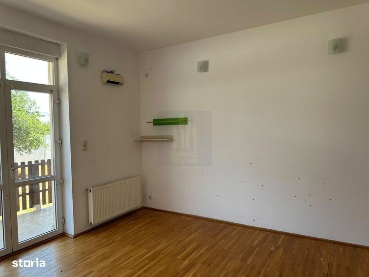 Casă cu 4 camere în Nord
