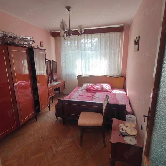 Apartament cu 3 camere în Viziru 1