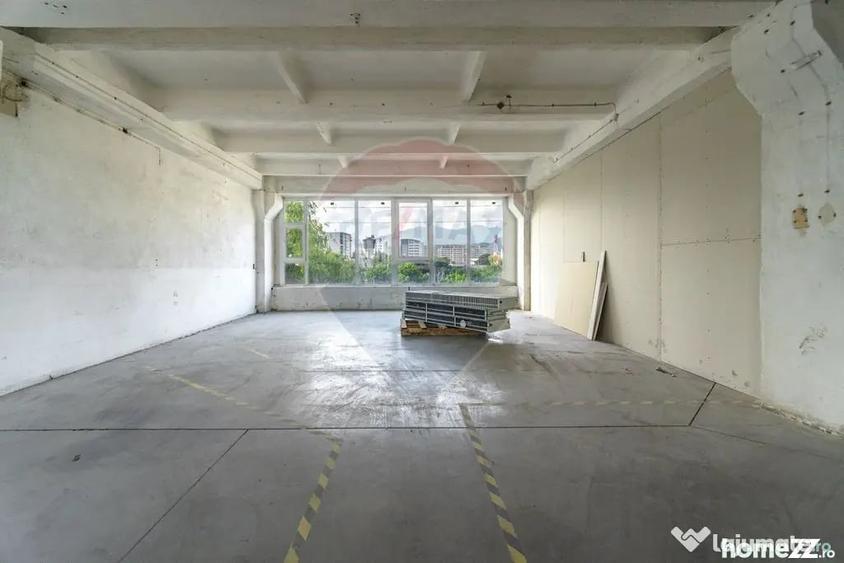 Spațiu comercial, de 448 mp, în 13 Decembrie