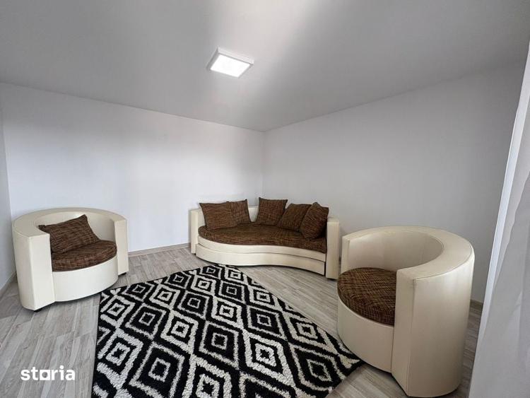 Casă cu 4 camere cu Teren 6446 Mp în Stănești