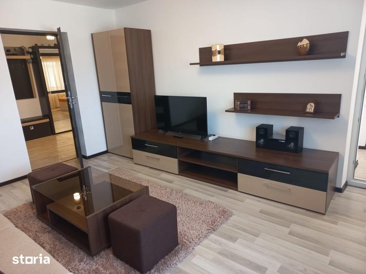 Apartament cu 3 camere în 1 Mai