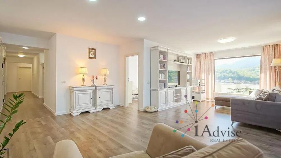 Penthouse cu 4 camere decomandat, mobilat în Noua