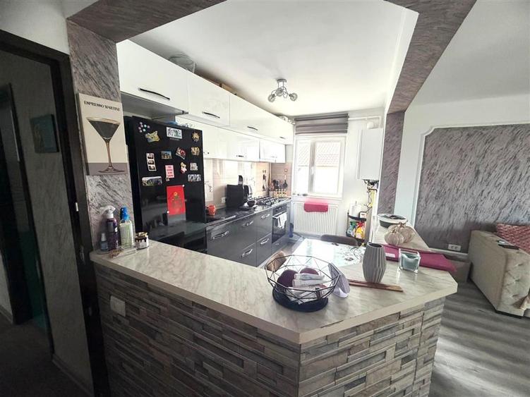 Apartament cu 2 camere decomandat în Cumpăna