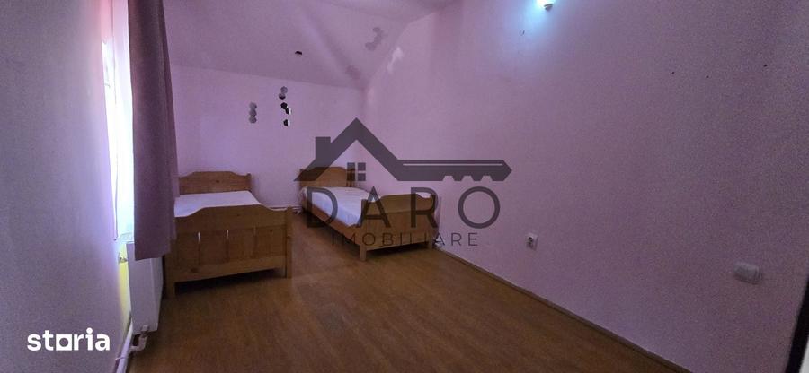 Casă cu 4 camere cu Teren 600 Mp în Livezeni