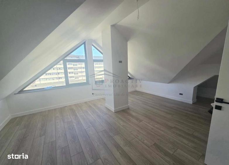 Spațiu comercial, de 638 mp, în Roșu