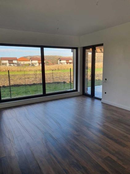 Casă cu 3 camere cu Teren 563 Mp în Chinteni