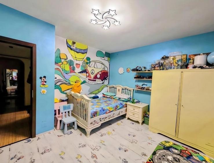 Apartament cu 3 camere decomandat în Uverturii