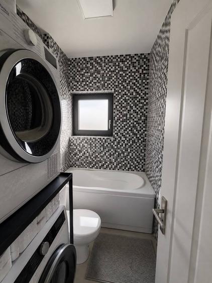 Apartament cu 3 camere semidecomandat în Borhanci