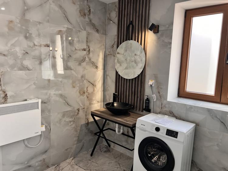 Apartament cu 2 camere nedecomandat în Ultracentral
