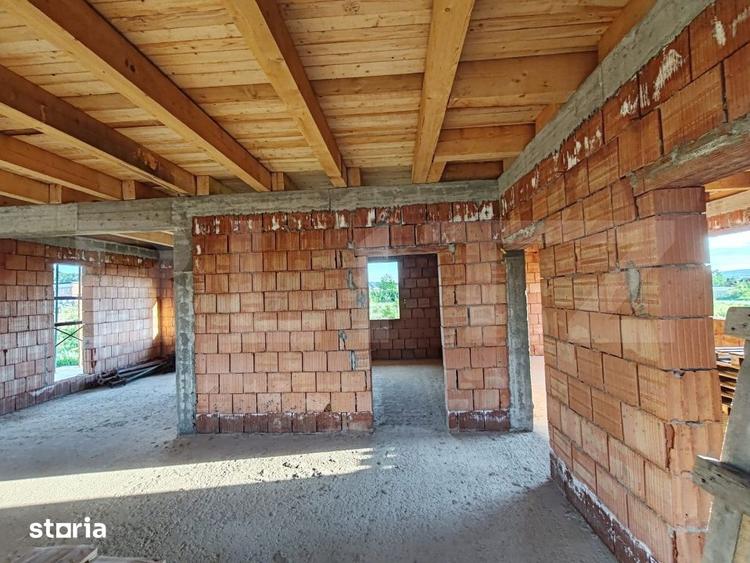 Casă cu 3 camere cu Teren 500 Mp în Unirea