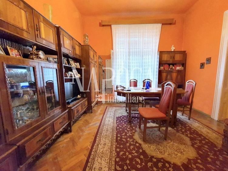 Apartament cu 4 camere semidecomandat în Central