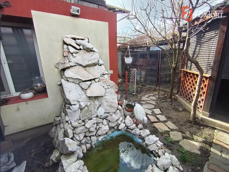 Casă individuală cu 4 camere cu Canalizare în Fratelia