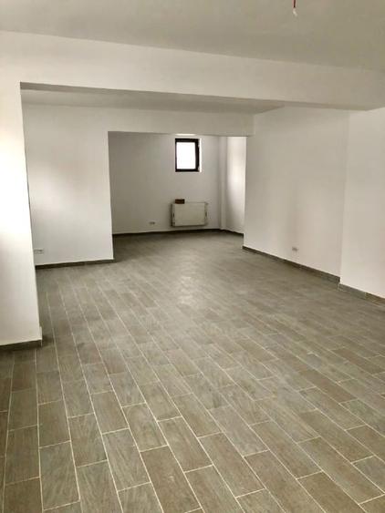 Spațiu comercial, de 123 mp, în Roșu