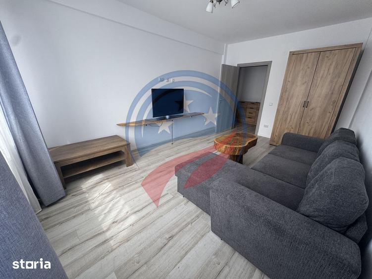 Apartament cu 3 camere în Craiovița Nouă