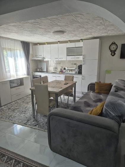 Casă cu 5 camere cu Teren 500 Mp în Central
