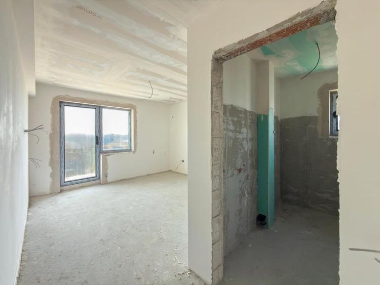 Apartament cu 3 camere decomandat în Ovidiu