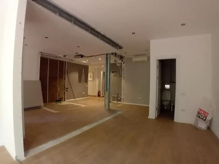 Apartament cu 4 camere în Victoriei