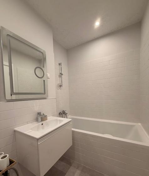 Apartament cu 3 camere decomandat, mobilat în Străulești
