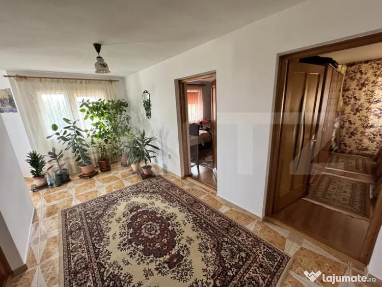 Casă cu 4 camere cu Teren 1400 Mp în Central