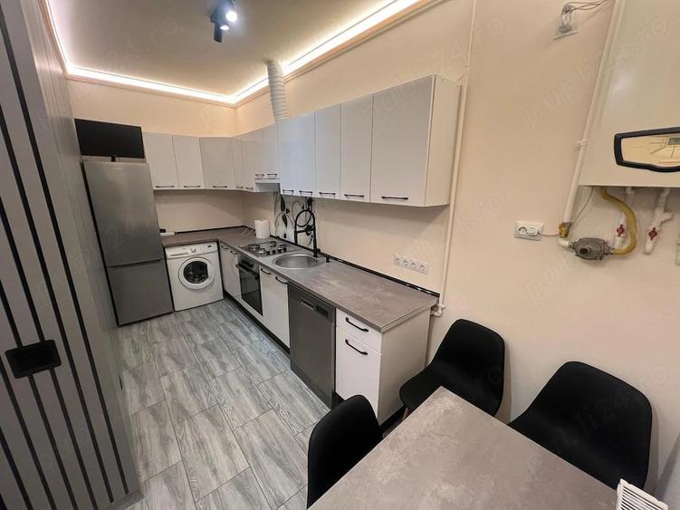 Casă cu Teren 50 Mp în Central