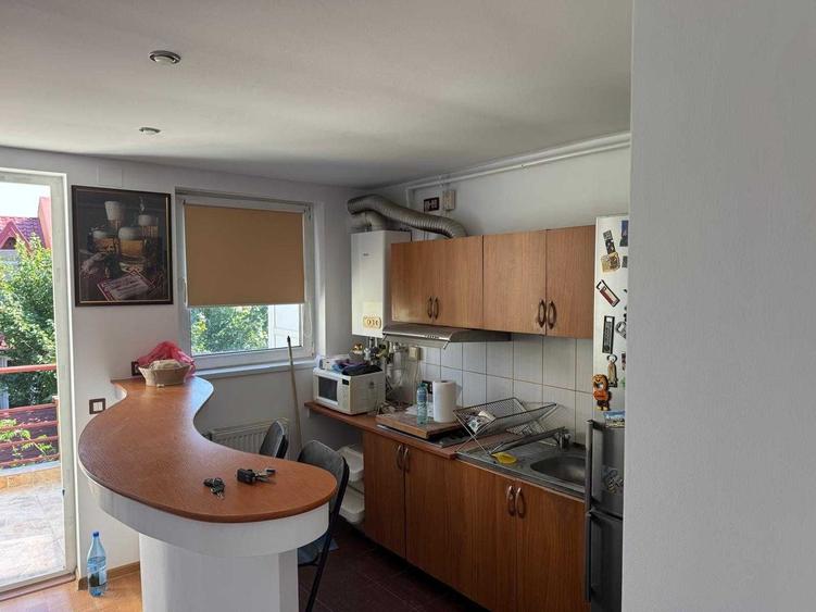 Apartament cu 2 camere decomandat în Giulești