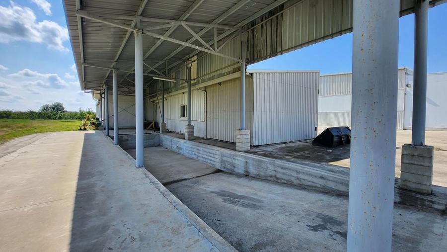 Spațiu industrial, de 5,926 mp, în Tomnatic