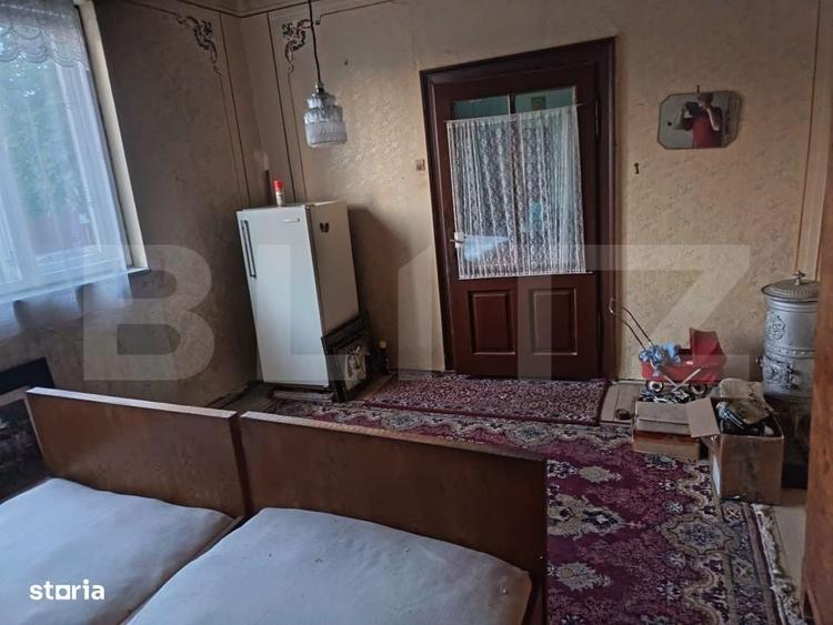 Casă cu 3 camere în Uioara de Jos