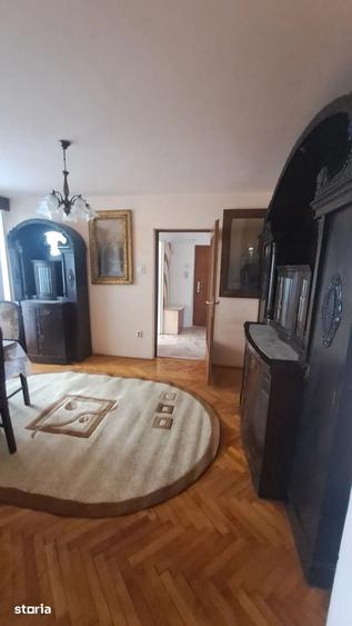 Apartament cu 2 camere semidecomandat în Săsar