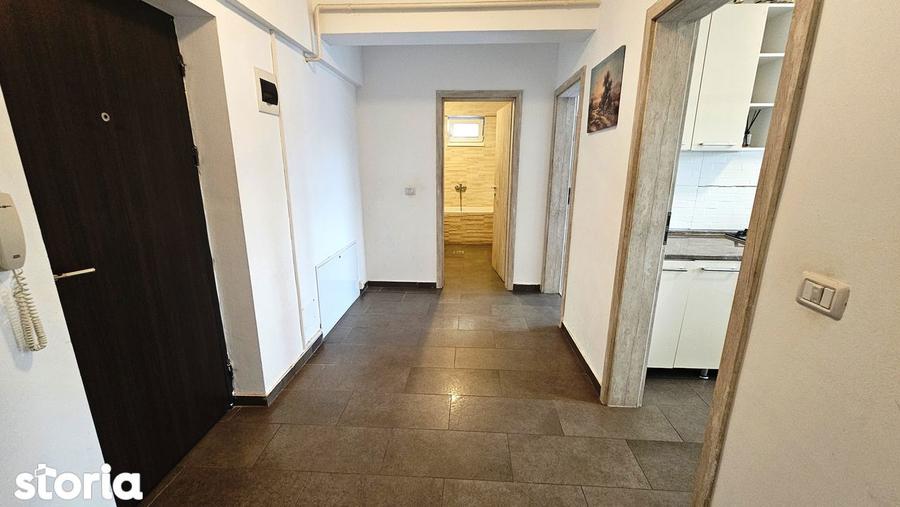 Apartament cu 2 camere decomandat în Nicolina