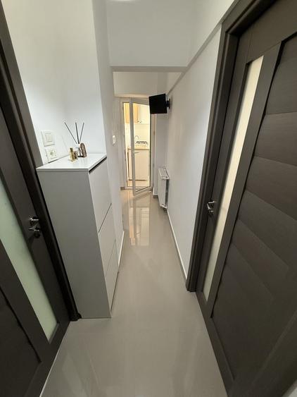Garsoniera de inchiriat - zona Megamall - 1