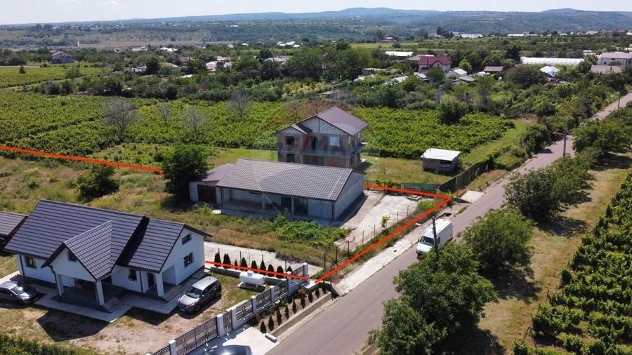 Casă individuală cu 4 camere cu Teren 1991 Mp în Dragosloveni (Dumbrăveni)